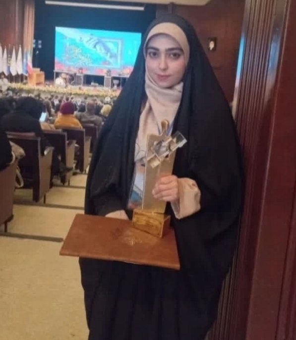 رتبه برتر دانشگاه آزاد بروجرد در سیزدهمین دوره اعطای تندیس ملی فداکاری دانشجویان ایران رتبه برتر دانشگاه آزاد بروجرد در سیزدهمین دوره اعطای تندیس ملی فداکاری دانشجویان ایران