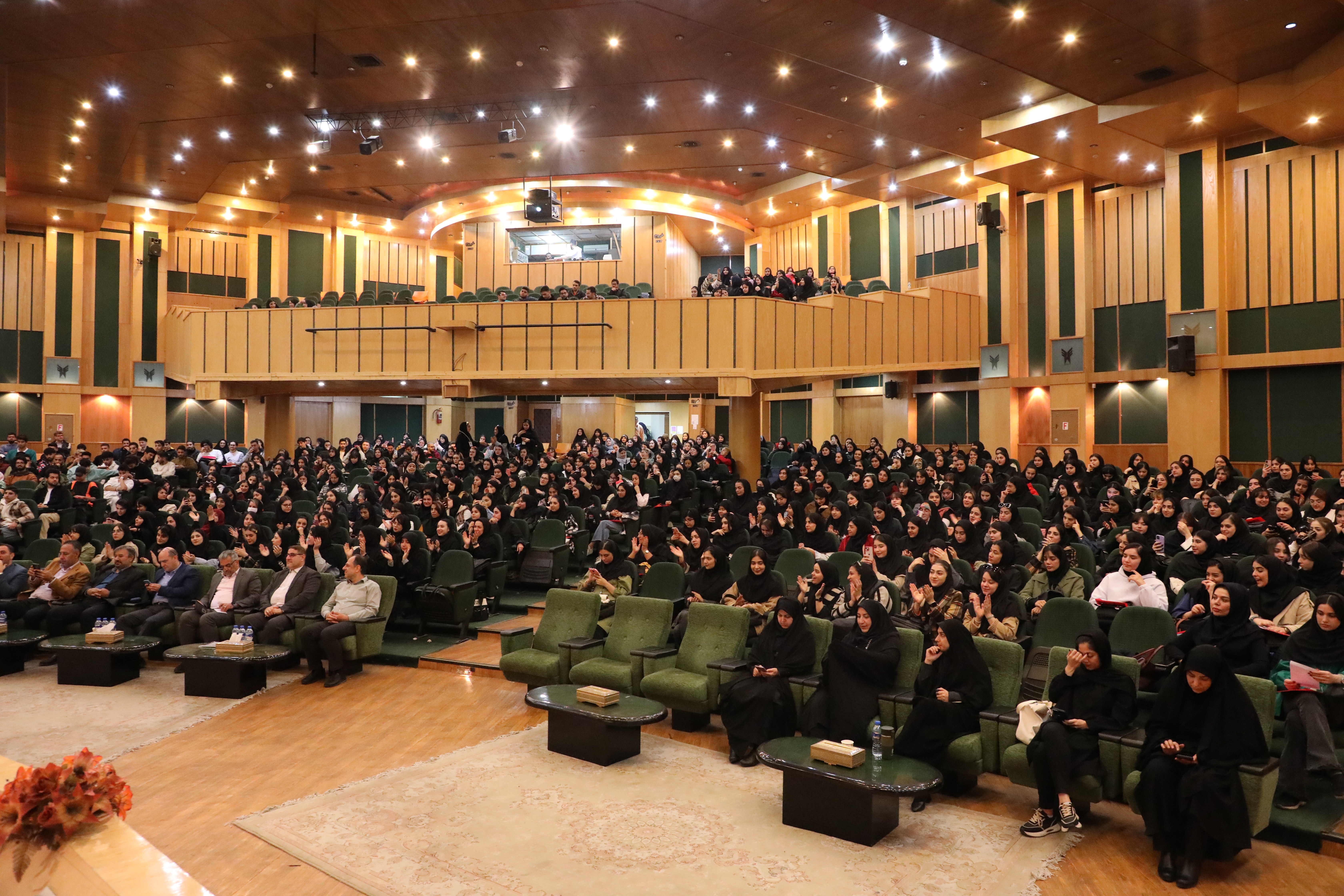 نقش دانشگاه در هر کشوری سازندگی و انسانسازی است نقش دانشگاه در هر کشوری سازندگی و انسانسازی است