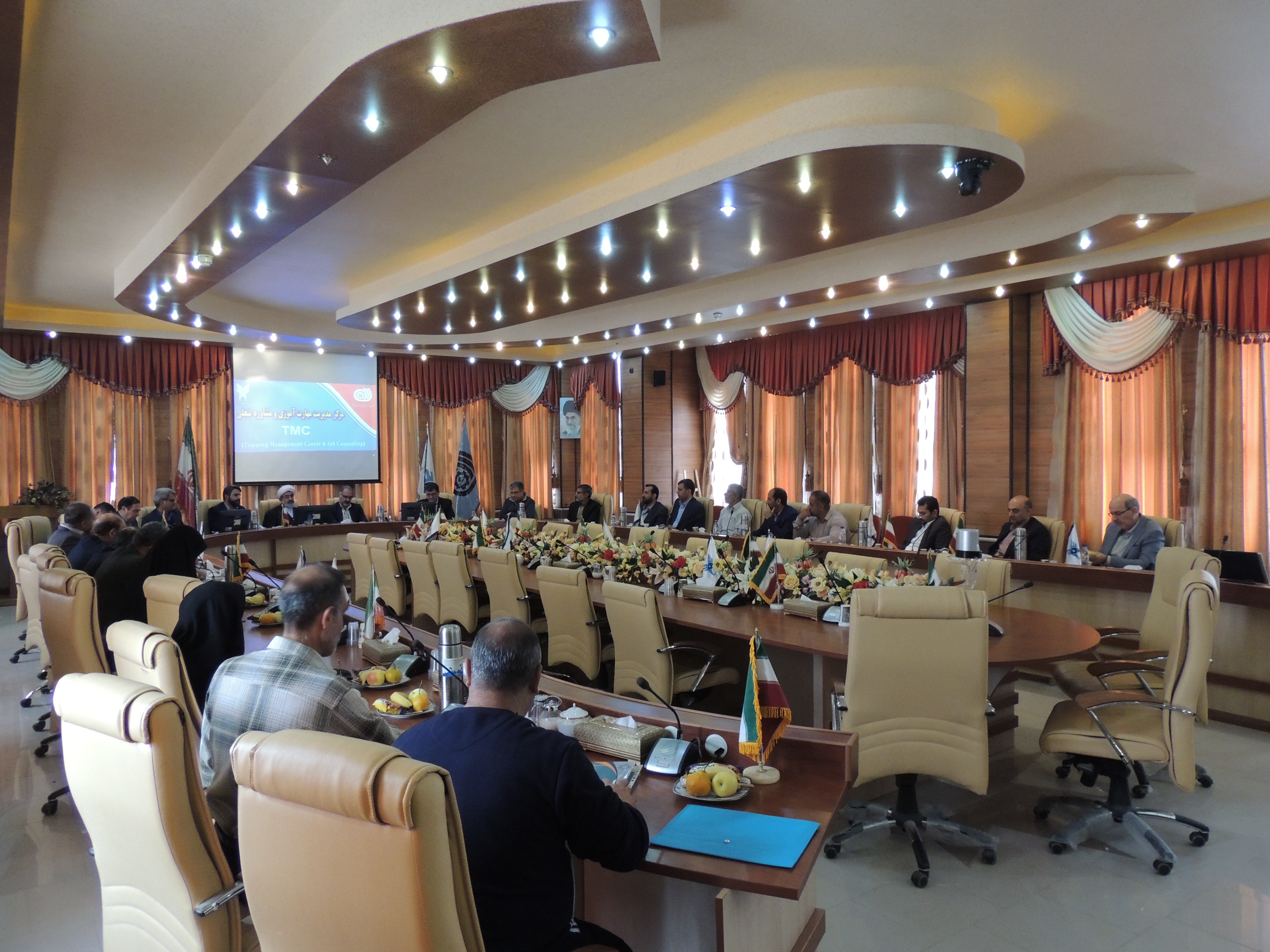 دانشگاهها رشتهها را با بوم و بومشناسی منطقه خود منطبق کنند دانشگاهها رشتهها را با بوم و بومشناسی منطقه خود منطبق کنند