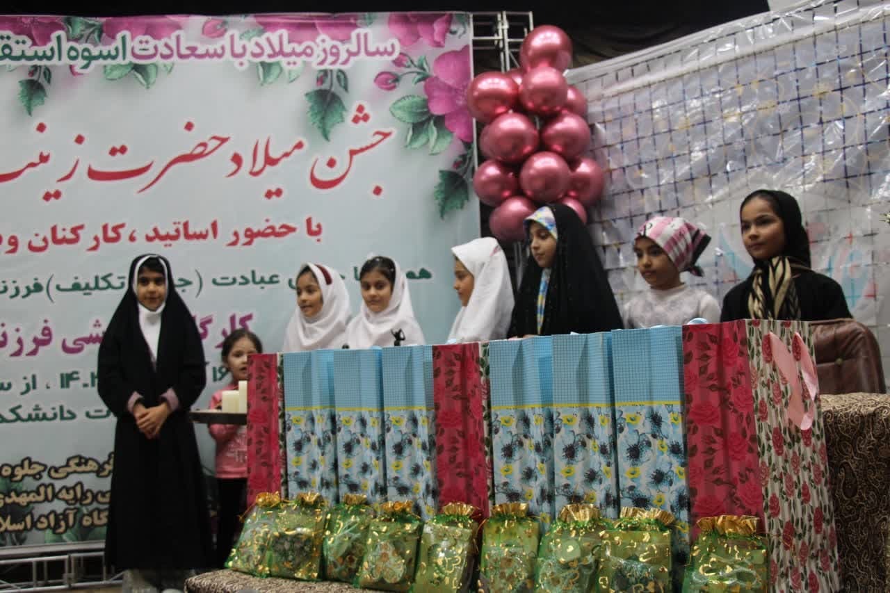 کار پرستاران با مباحث مادی قابل جبران نیست کار پرستاران با مباحث مادی قابل جبران نیست