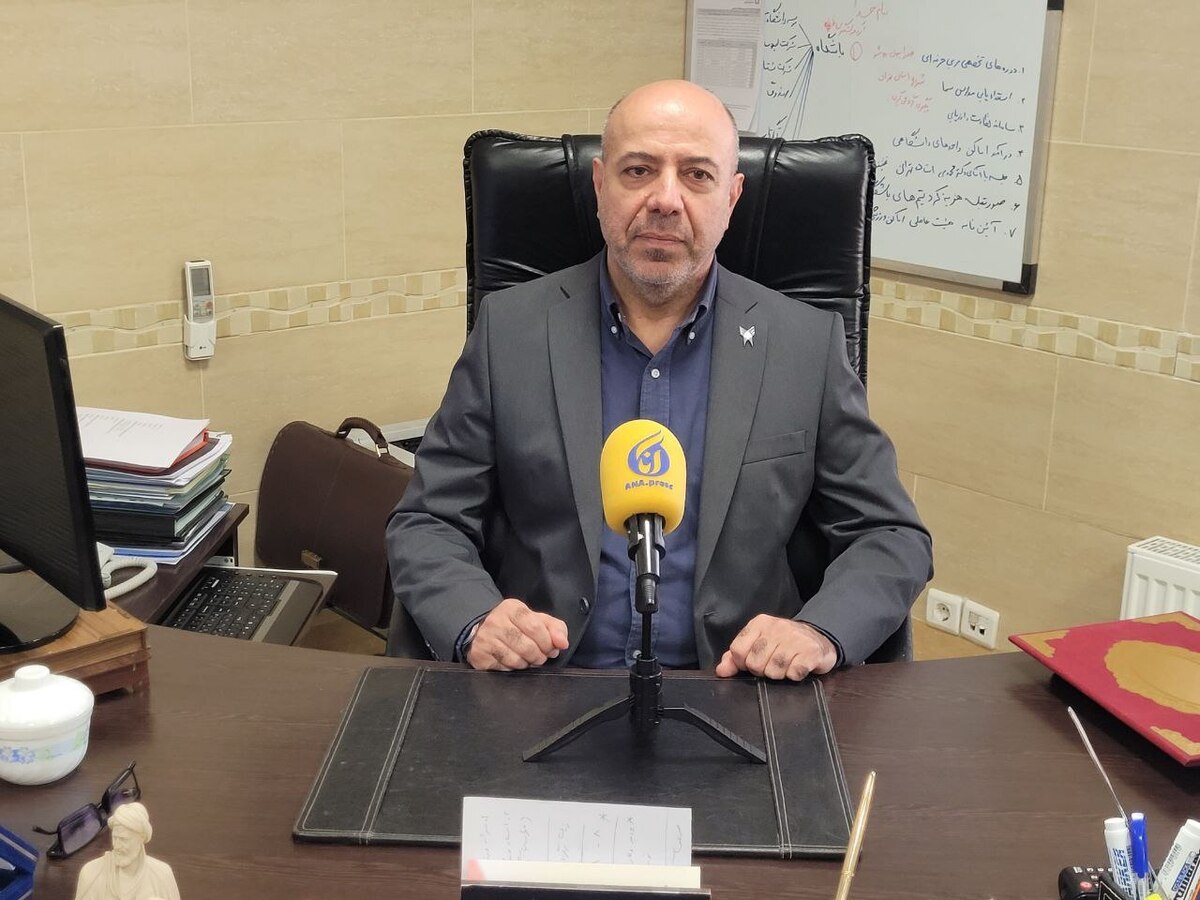 لشگری: باشگاههای لیگ برتری از امکانات دانشگاه آزاد استفاده میکنند به فدراسیون و تیمهای فوتبال کمک میکنیم+فیلم