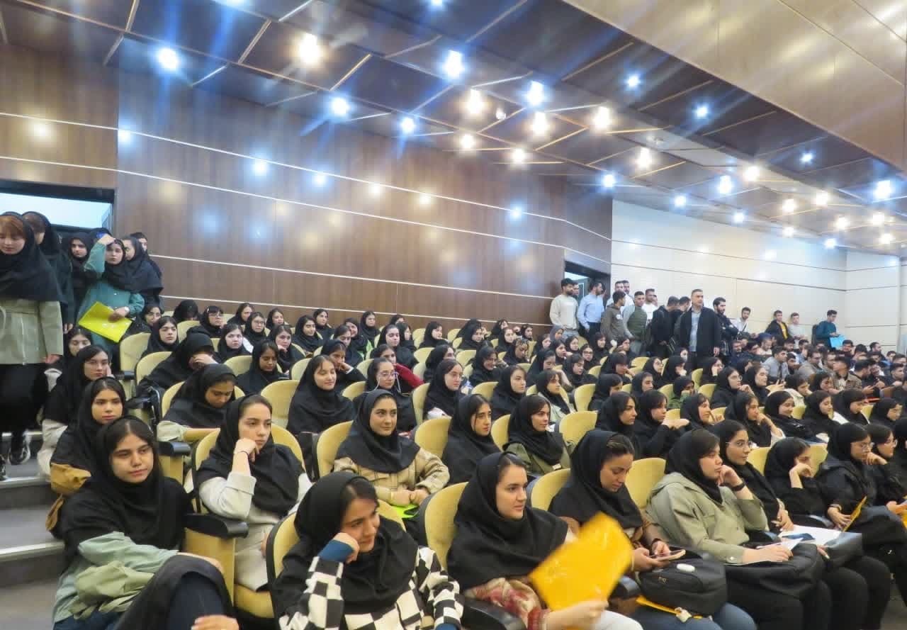 دانشجویان چشم بصیر مسئولان هستند دانشجویان چشم بصیر مسئولان هستند