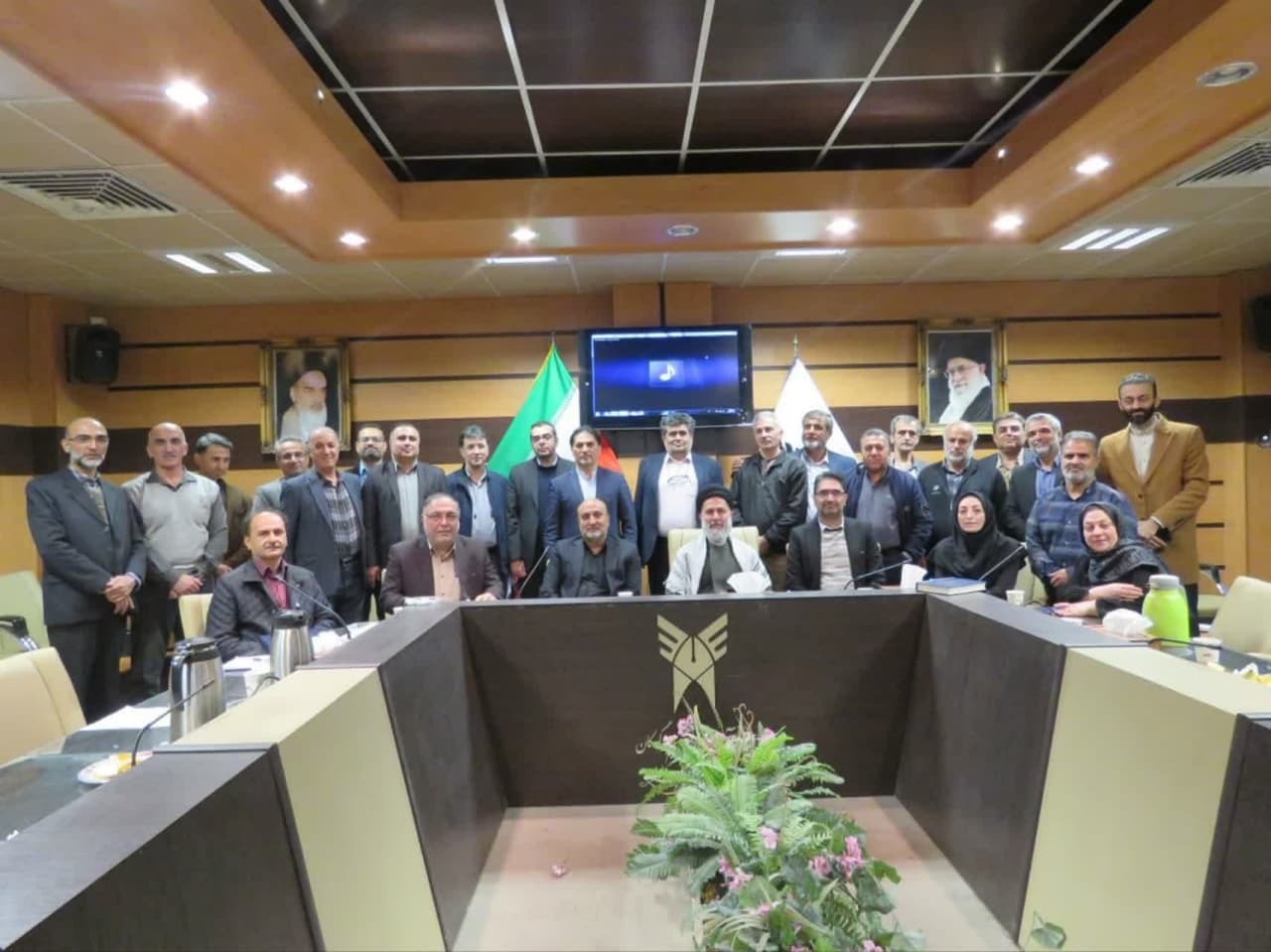 بازنشستگان گنجینههای علم و معرفت دانشگاه آزاد اسلامی هستند بازنشستگان گنجینههای علم و معرفت دانشگاه آزاد اسلامی هستند