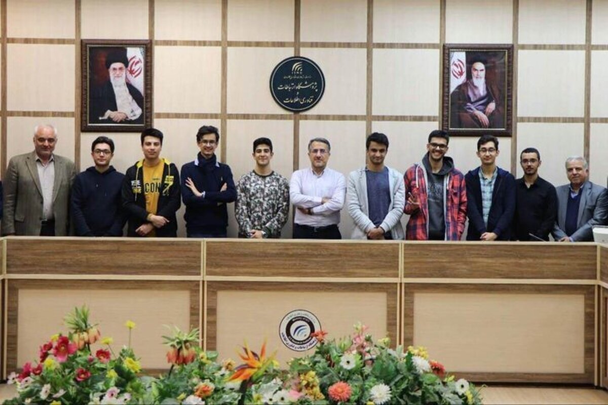 تشکیل کمیتهای در پژوهشگاه ارتباطات برای همکاری با نخبگان