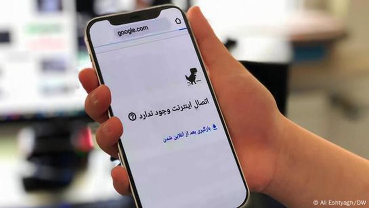 چرا همزمان با قطع برق اینترنت موبایل قطع میشود؟ از به روز نبودن تجهیزات مخابراتی تا عدم پاسخگویی مسئولان