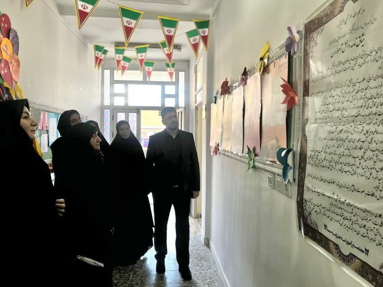 تأکید بر ارتقای کیفیت تعلیم و تربیت با فعالیتهای فرهنگی و هنری دانشآموزان تأکید بر ارتقای کیفیت تعلیم و تربیت با فعالیتهای فرهنگی و هنری دانشآموزان