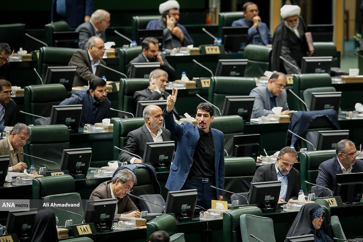 سخنگوی هیئترئیسه مجلس: موضوع انتصاب ظریف در جلسات بعد بررسی میشود