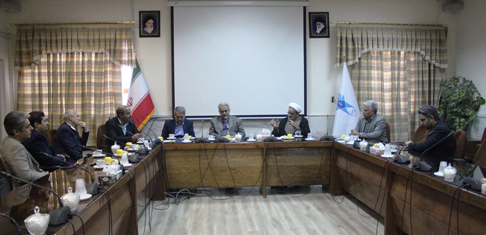 ارتباط موثر تئوری و عمل با بهرهگیری از متخصصان حوزه صنعت ارتباط موثر تئوری و عمل با بهرهگیری از متخصصان حوزه صنعت