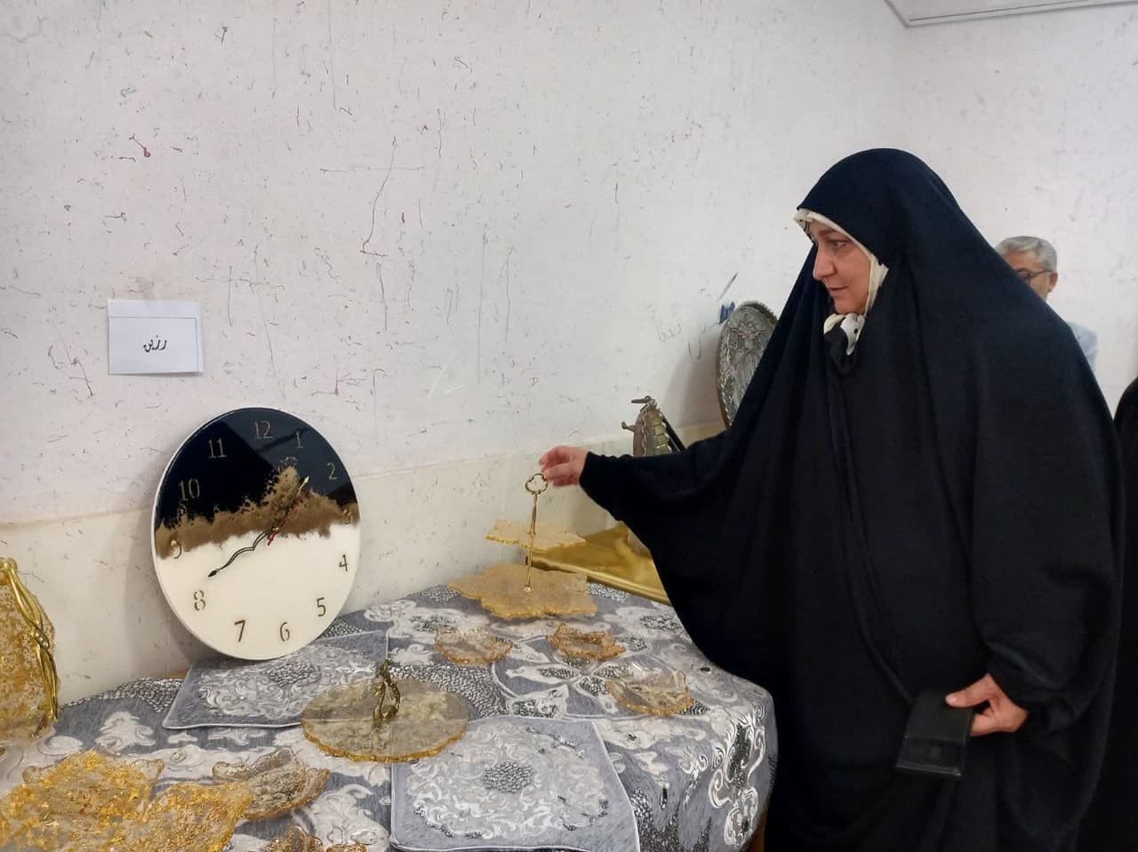 افتتاح نمایشگاه هنری در دبیرستان دخترانه سمای عالیشهر افتتاح نمایشگاه هنری در دبیرستان دخترانه سمای عالیشهر