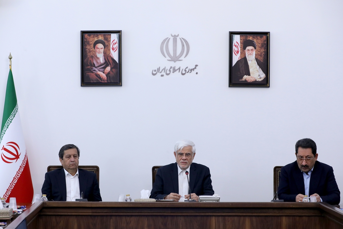 عارف: دولت چهاردهم درحوزه اقتصادی، بهبود معیشت مردم و حفظ ثبات بازار را اصول مهم خود میداند