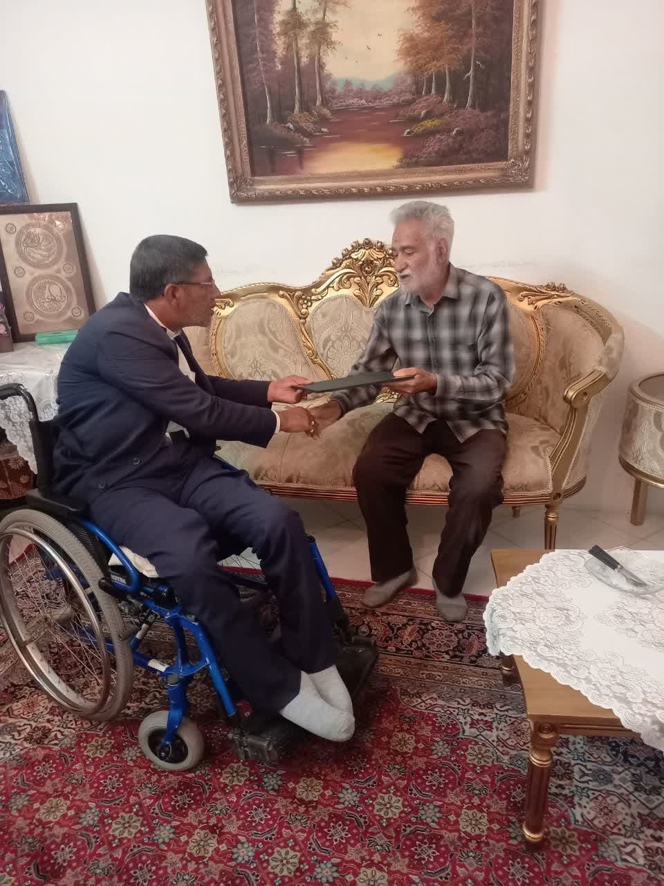 اعطای دانشنامه افتخاری به شهدای دانشجوی دانشگاه آزاد زاهدان اعطای دانشنامه افتخاری به شهدای دانشجوی دانشگاه آزاد زاهدان