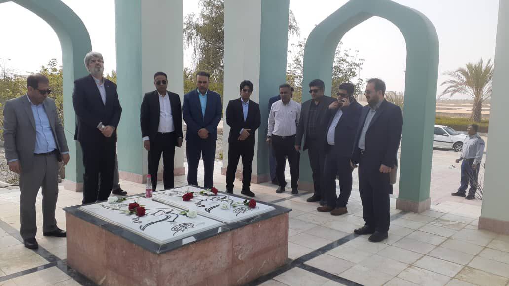 بازدید معاون توسعه و مدیریت منابع انسانی دانشگاه آزاد اسلامی از واحد قشم بازدید معاون توسعه و مدیریت منابع انسانی دانشگاه آزاد اسلامی از واحد قشم