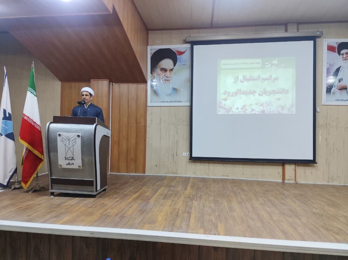دانشجوی واقعی پا به پای استاد در مسیر تحقیق و پژوهش گام برمیدارد