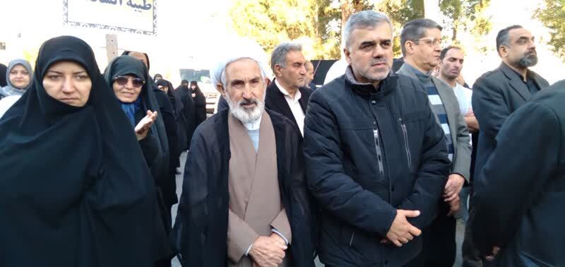 گرمسار میزبان 2 شهید گمنام؛ حضور پرشور دانشجویان در تشییع پیکر مطهر شهدا گرمسار میزبان 2 شهید گمنام؛ حضور پرشور دانشجویان در تشییع پیکر مطهر شهدا