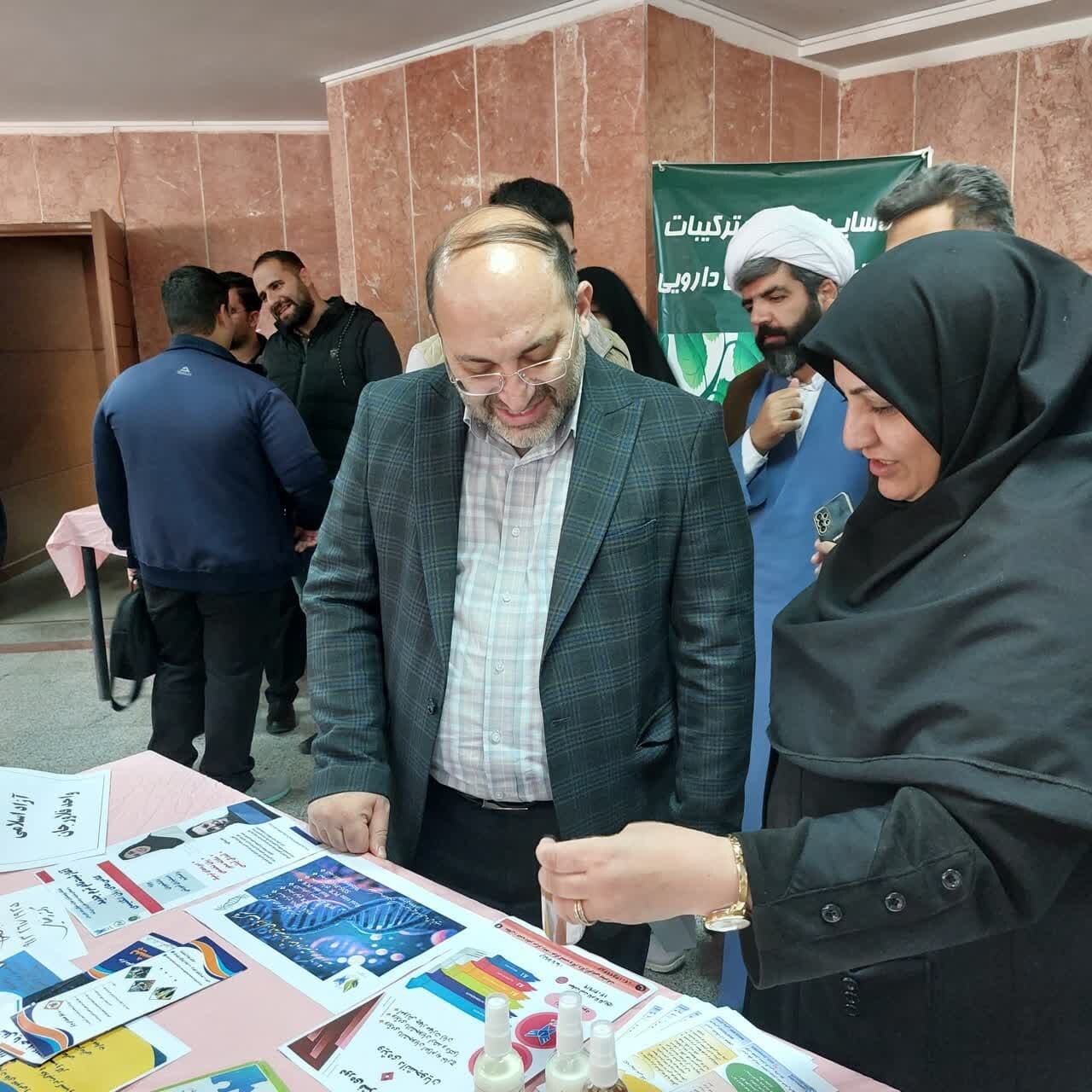 بانوان فرهیخته فناور دانشگاه آزاد اصفهان تجلیل شدند بانوان فرهیخته فناور دانشگاه آزاد اصفهان تجلیل شدند