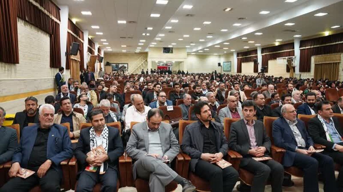 شهدا با بصیرت معنوی تکلیف شهادت را با عشق پیاده کردند