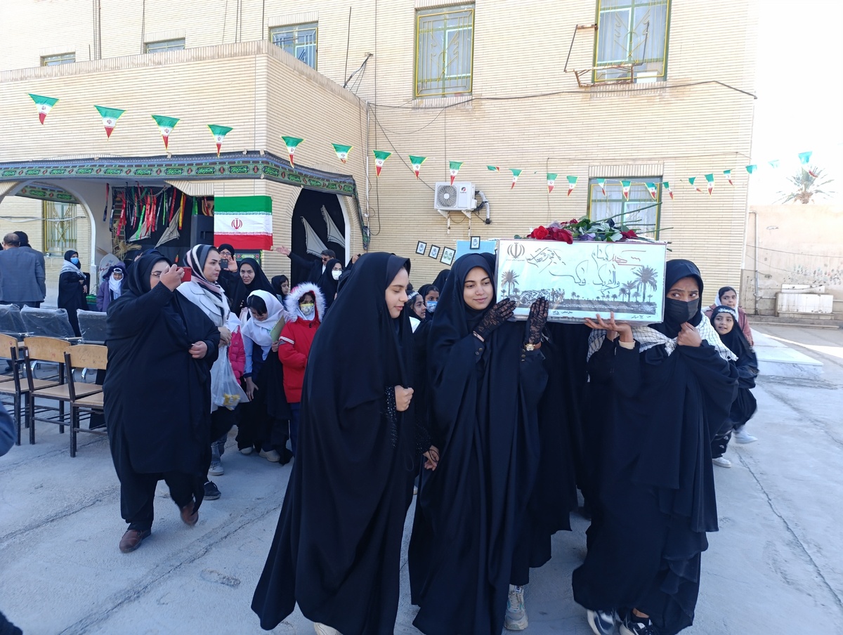 عشق دانشآموزان سیستانی به شهدا؛ گمنامی در عرصه خدمت برای اقتدار نظام الهی