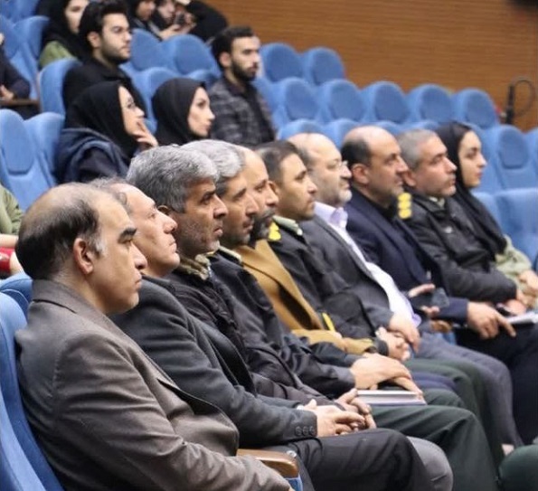 میدان باز عمل و فعالیت برای دانشجویان رشته حقوق در دانشگاه آزاد اصفهان مهیاست میدان باز عمل و فعالیت برای دانشجویان رشته حقوق در دانشگاه آزاد اصفهان مهیاست