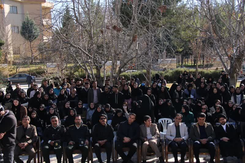 شاهرخی: با شهید و شهادت باید نیرویمان برای رسیدن به اهداف انقلاب محکمتر شود شاهرخی: با شهید و شهادت باید نیرویمان برای رسیدن به اهداف انقلاب محکمتر شود