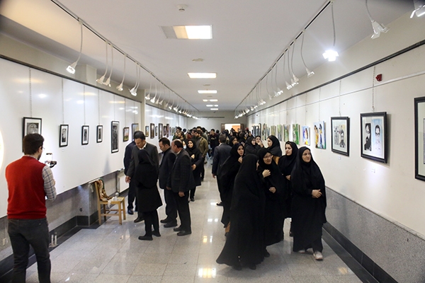 گشایش نمایشگاه نقاشی و دستاورد&zwnj;های دانشجویی دانشگاه آزاد میانه