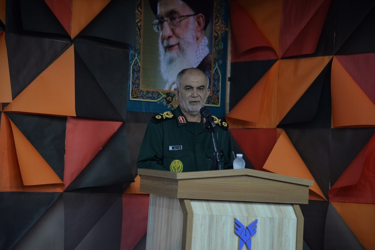 سردار رزمجو: تقویت مؤلفههای فرهنگ اسلامی و انقلابی سرلوحه کار دانشگاهیان باشد