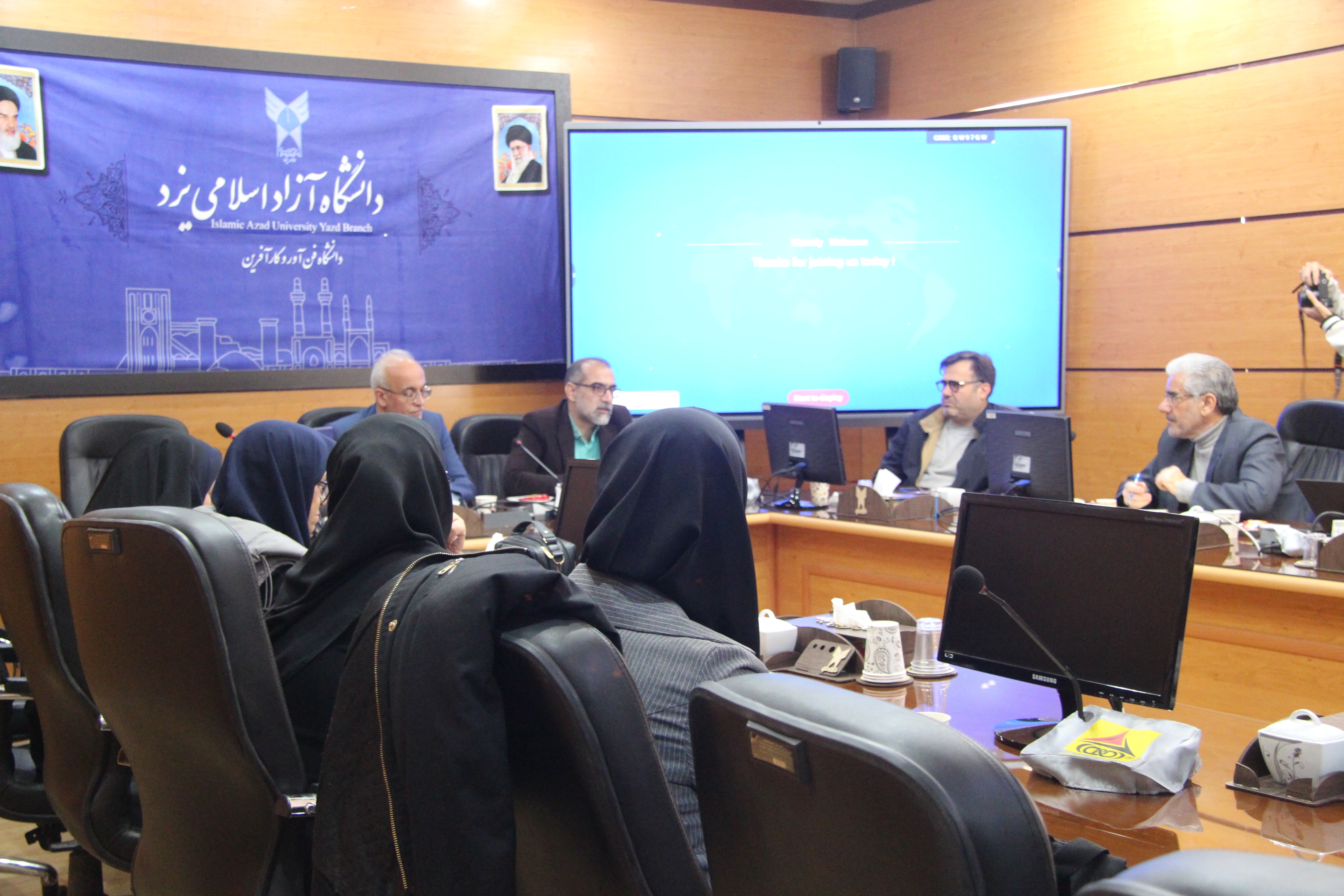 استقبال بیش از 800 دانشجو از جشنواره هنرهای تجسمی دانشگاه آزاد استقبال بیش از 800 دانشجو از جشنواره هنرهای تجسمی دانشگاه آزاد