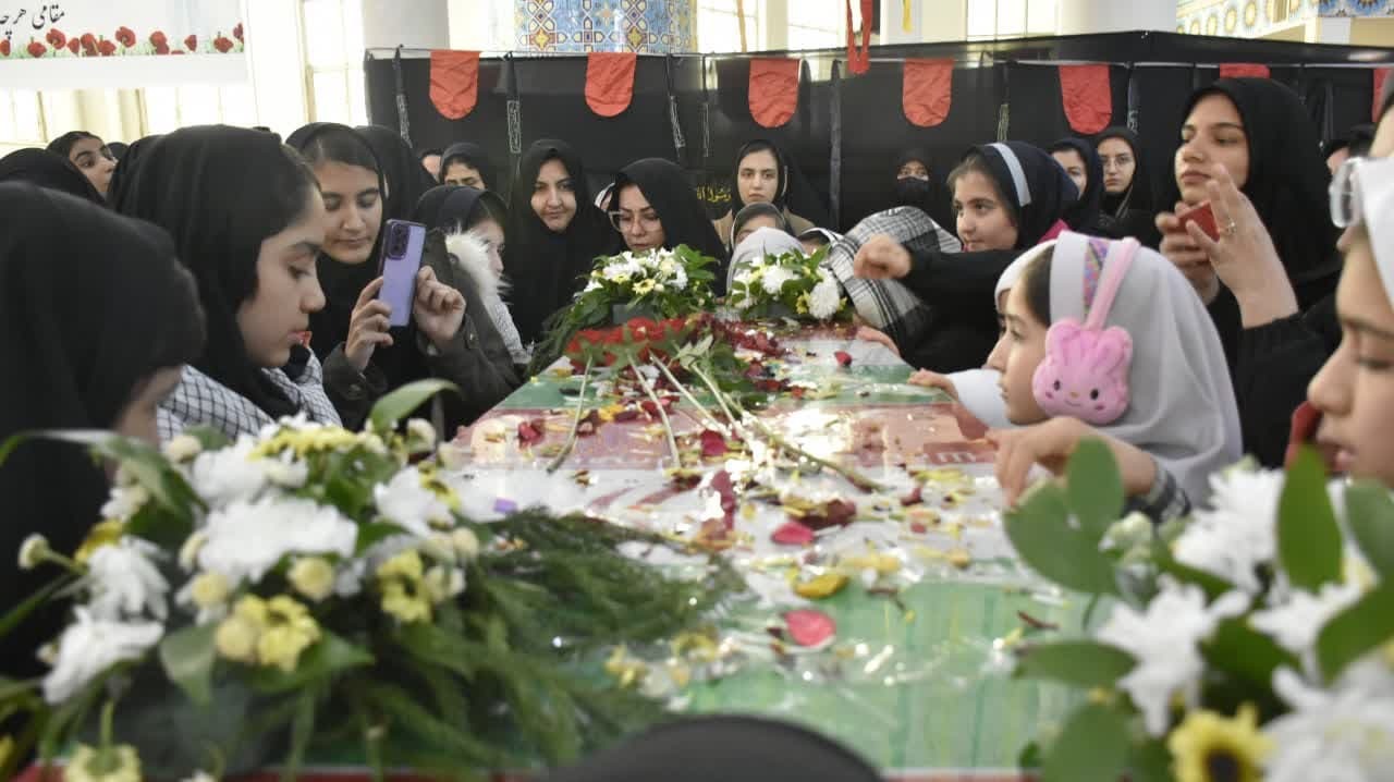 حضور پیکر شهید گمنام دانشگاه آزاد قوچان را معطر کرد حضور پیکر شهید گمنام دانشگاه آزاد قوچان را معطر کرد