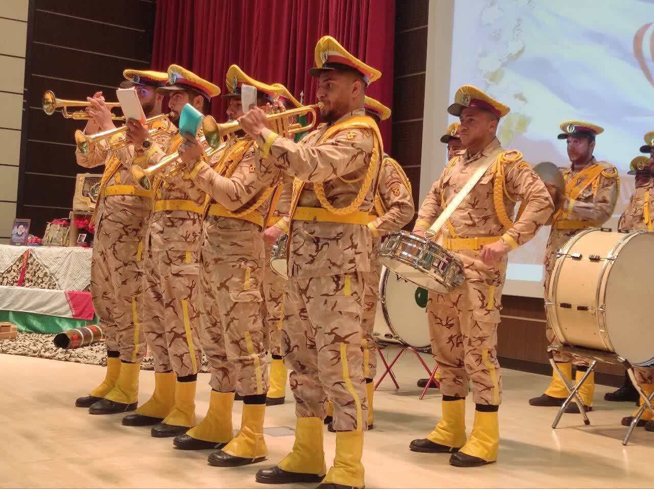 شهدا با دو هدف پیروی از ولایت و حفظ حجاب جان خود را تقدیم کردند شهدا با دو هدف پیروی از ولایت و حفظ حجاب جان خود را تقدیم کردند