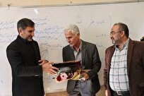 تجلیل از استادان ایثارگر، تکریم از استواری و مقاومت ملی برابر فتنههای دشمن است