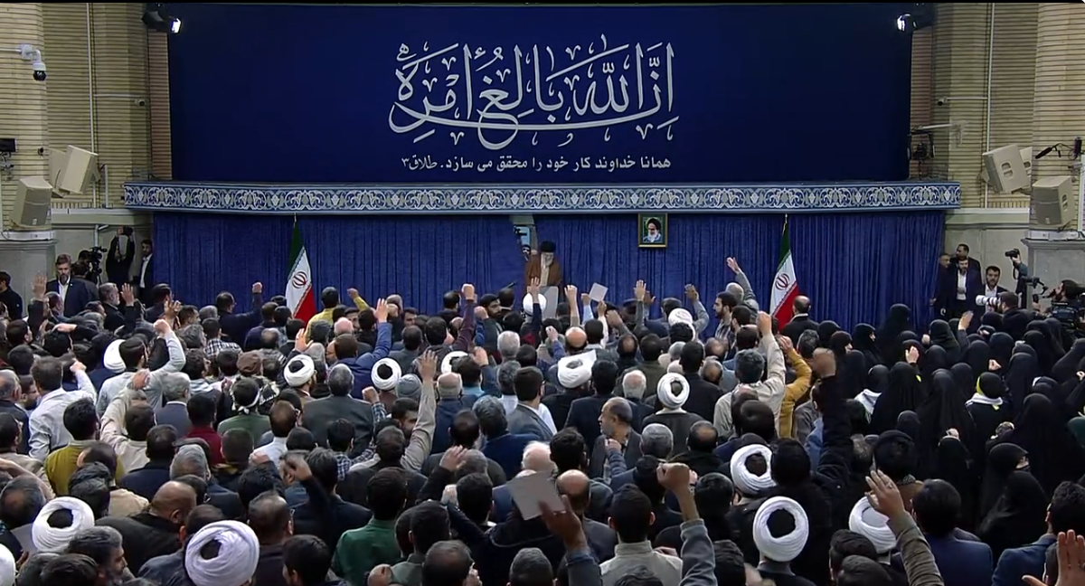 یک نکته مهم در تصاویر امروز دیدار رهبری