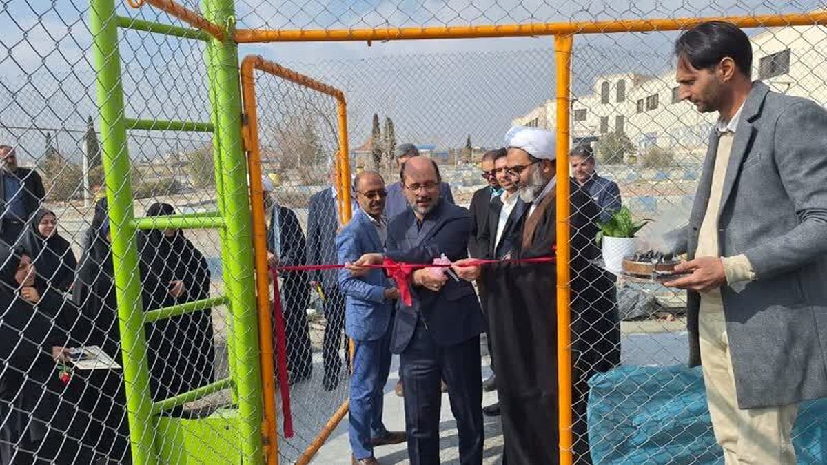 دانشآموزان سما صاحب زمین چمن مصنوعی شدند