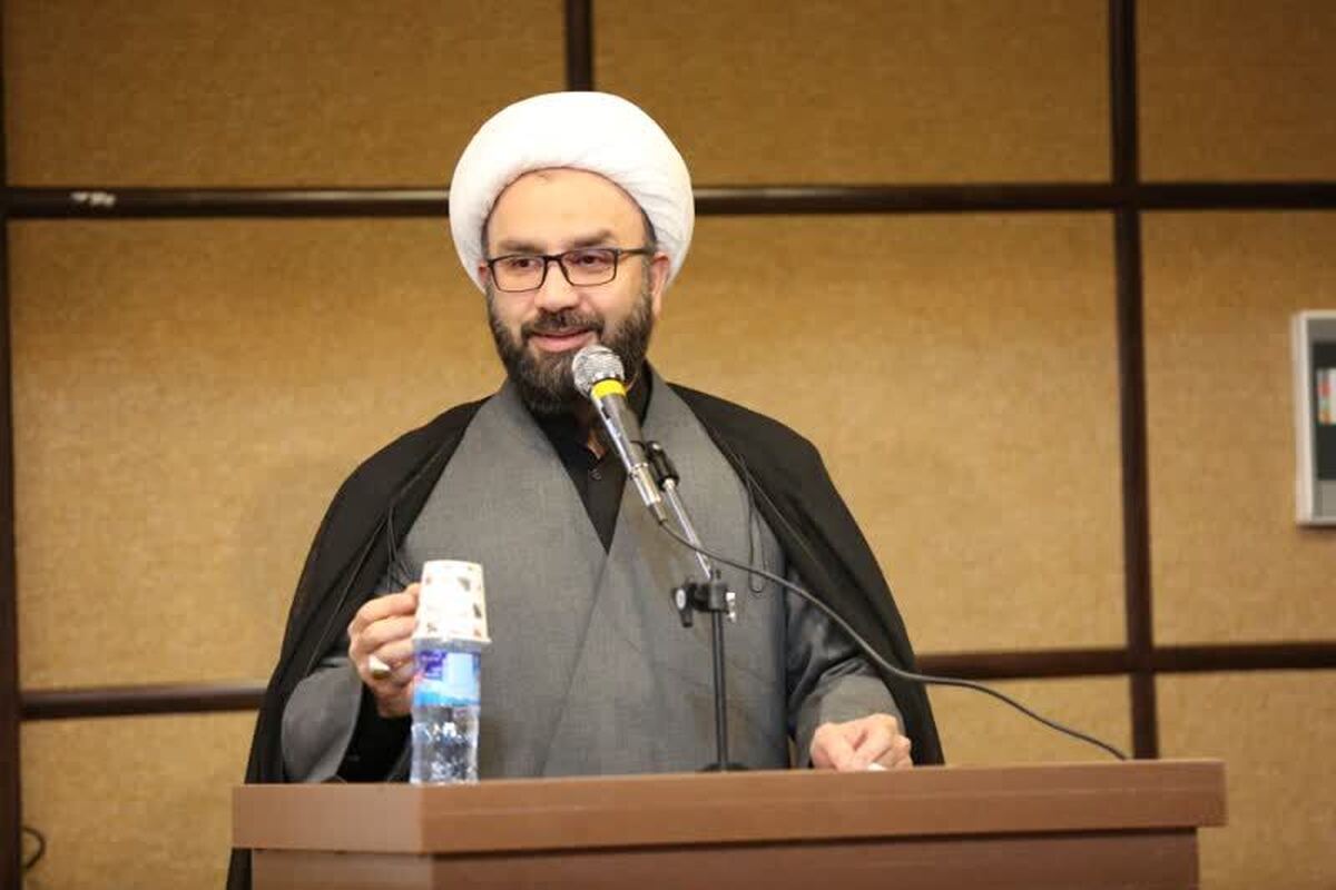 تبیین جایگاه پیامبر اکرم(ص) با زبان و هنر قدرتمند شعر؛ جشنوارهای منطبق با فرهنگ استانها