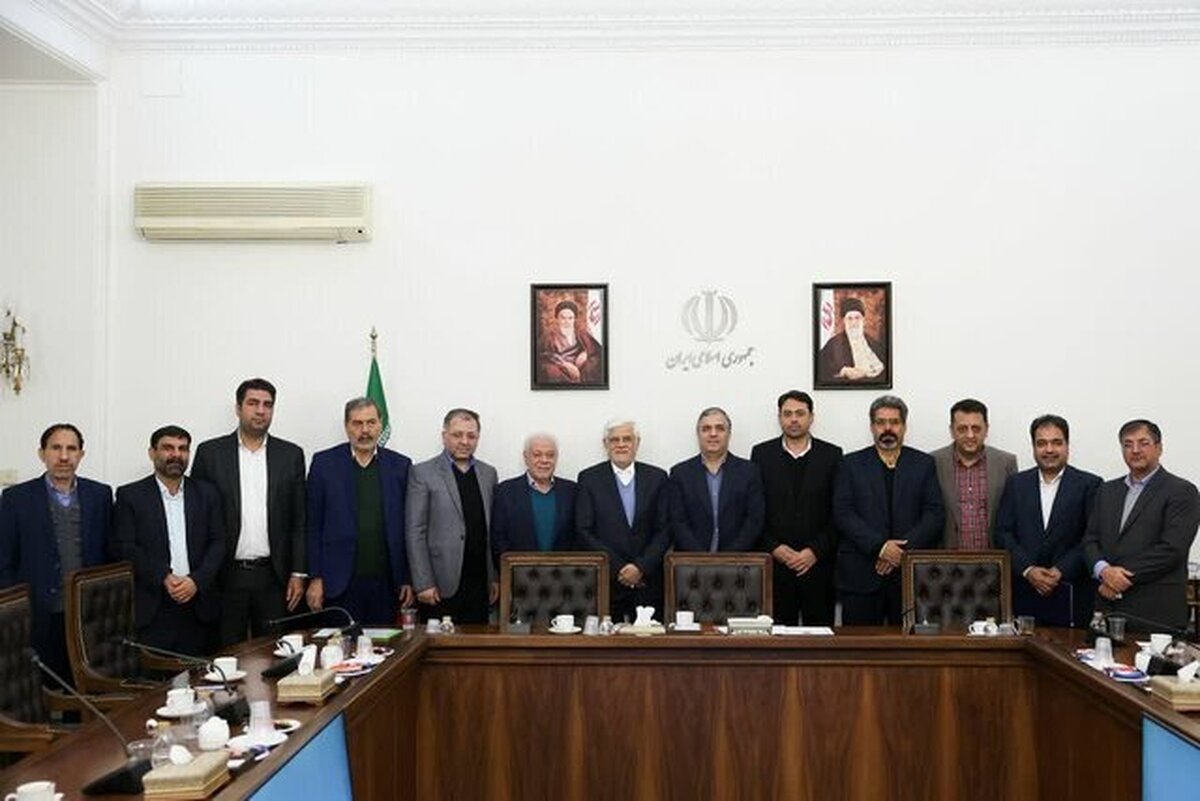 عارف: مقام معظم رهبری تکلیف کردهاند ۱۰۰ مدیر توانا تربیت کنیم