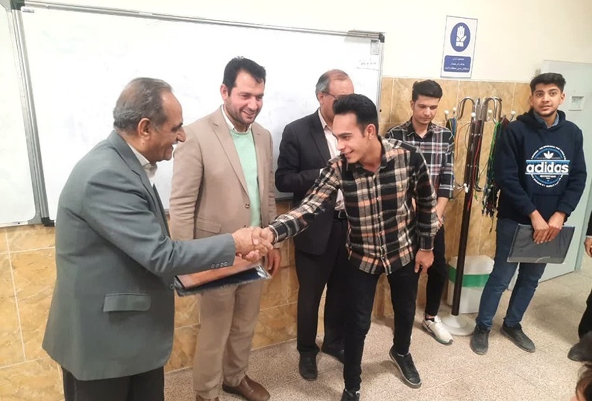 تقویت ارتباطات اجتماعی دانشجویان با مشارکت در فعالیتهای دانشجویی