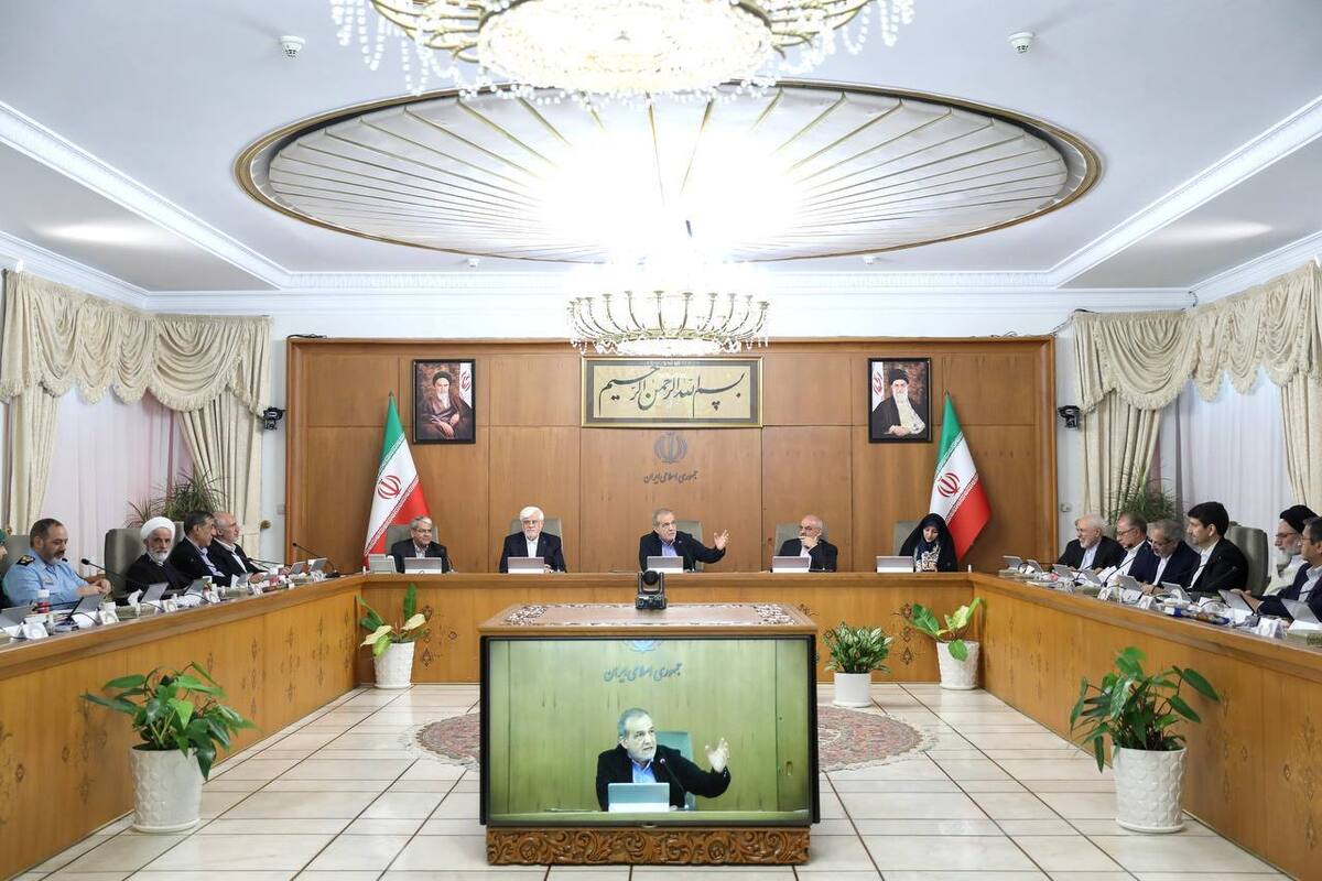 مصوبۀ هیئت دولت برای تغییر ساعتکاری دستگاههای اجرایی ابلاغ شد +مصوبه