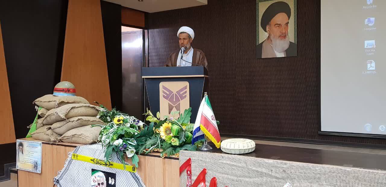 غرب خود را در برابر جنایات صهیونیستها به خواب زده است/ مقابل مکتب بسیج زانوی ادب میزنیم غرب خود را در برابر جنایات صهیونیستها به خواب زده است/ مقابل مکتب بسیج زانوی ادب میزنیم