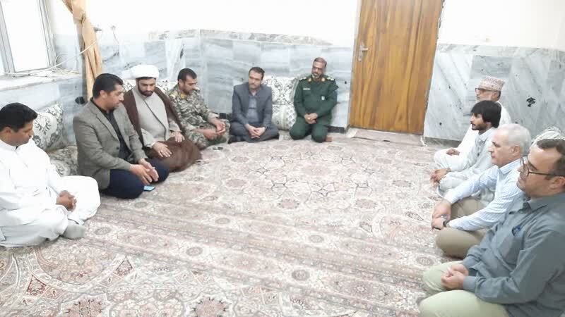 ردای عشق به ولایت بر تن عاشقان امامت/ تفکر بسیجی گام مؤثر در گسترش علم و دانش//بماند// ردای عشق به ولایت بر تن عاشقان امامت/ تفکر بسیجی گام مؤثر در گسترش علم و دانش//بماند//