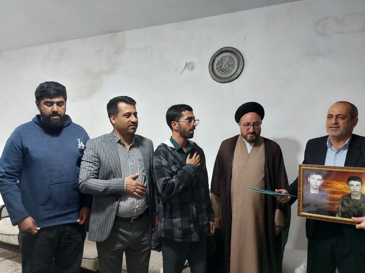 کریمی: اقتدار و صلابت ایران مدیون حماسهآفرینی شهدا و ایثارگران است