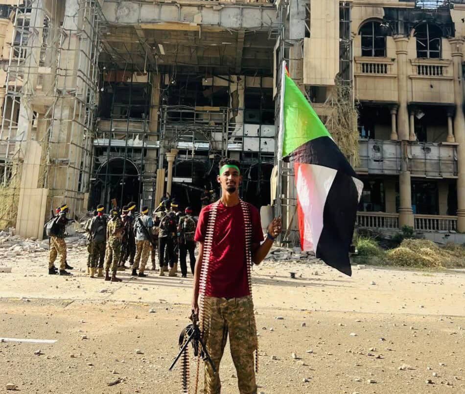 نبرد در قلب خارطوم؛ ارتش سودان کاخ ریاستجمهوری را تصرف کرد نبرد در قلب خارطوم؛ ارتش سودان کاخ ریاستجمهوری را تصرف کرد