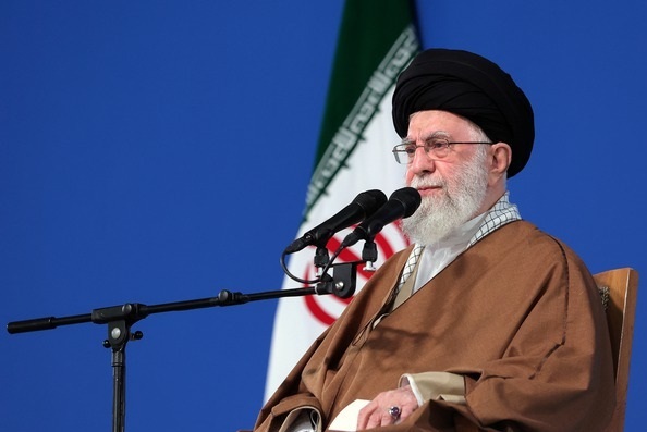 حاشیه نگاری آنا از دیدار نوروزی اقشار مختلف مردم با رهبر انقلاب