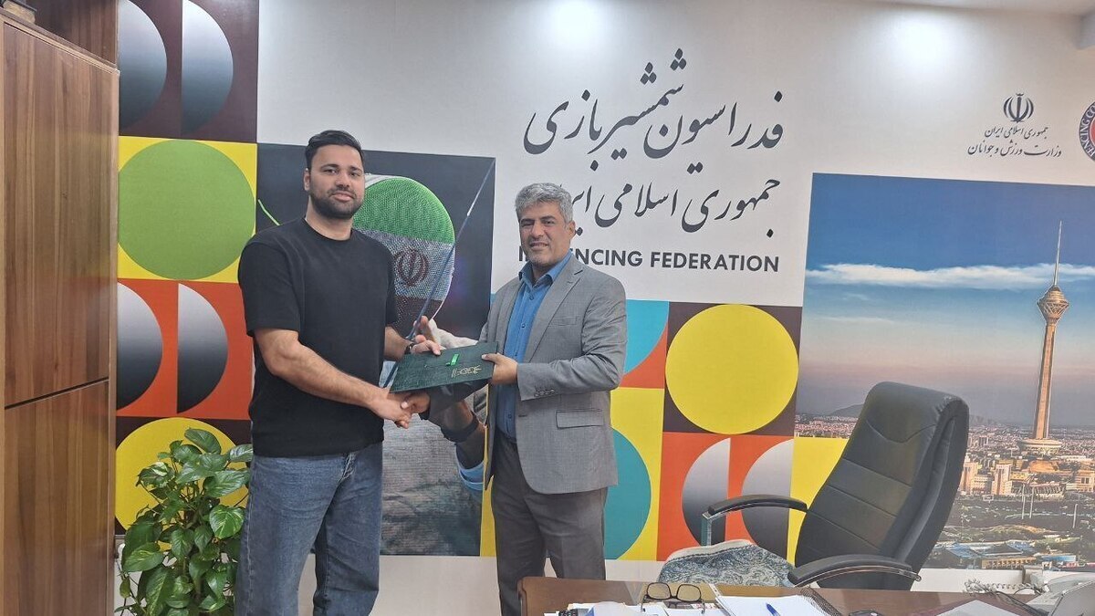 اگر جوانگرایی می کنند فتوحی، رهبری و باهر در اروپا چه می کردند؟