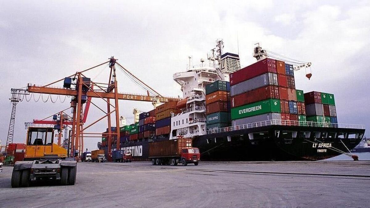 افزایش ۲۶ درصدی ارزش صادرات غیرنفتی ایران ایران با ۱۵ کشور همسایه