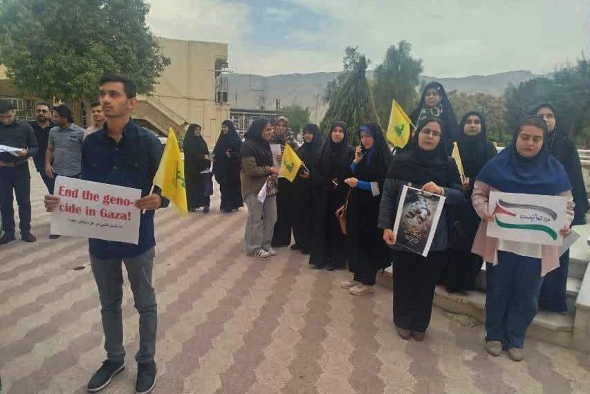 تجمع دانشگاهیان واحد بروجرد در حمایت از مردم مظلوم غزه تجمع دانشگاهیان واحد بروجرد در حمایت از مردم مظلوم غزه