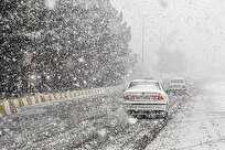بارش برف در برخی استانها/ آسمان تهران ابری همراه با وزش باد شدید