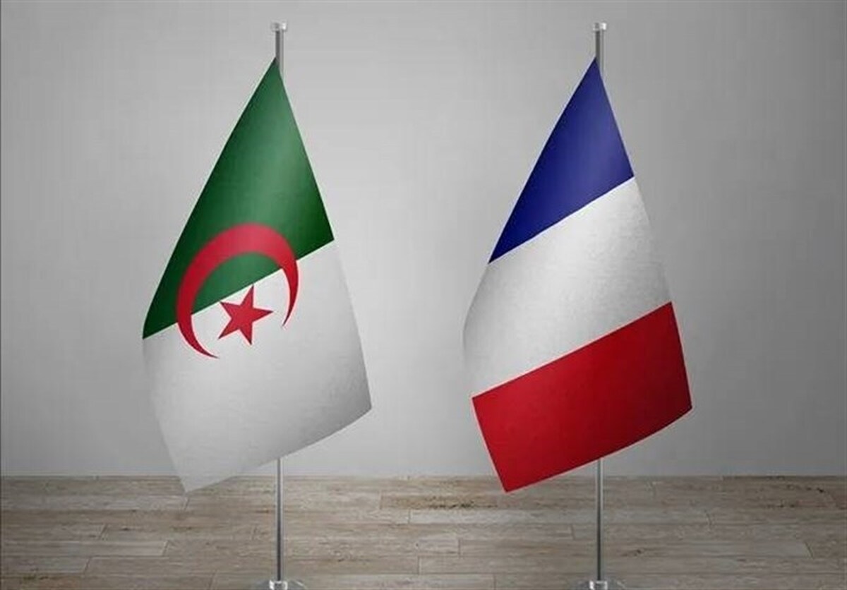 پاریس ۱۲ دیپلمات را اخراج میکند