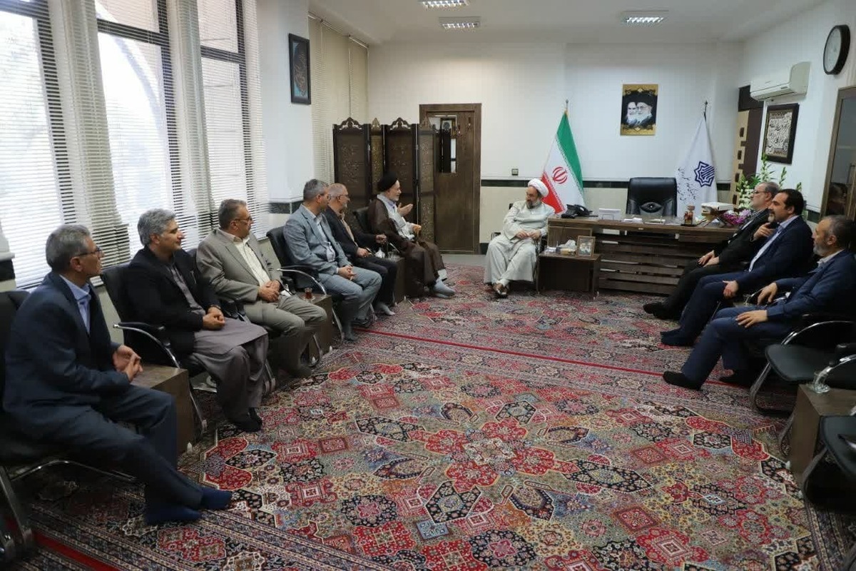 تأکید بر پشتیبانی از دانشگاه آزاد برای رشد علمی و تربیت نیروی کارآمد