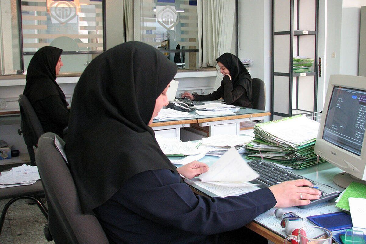 وعده وزیر علوم در پرداخت فوق‌العاده کارکنان دانشگاه‌ها