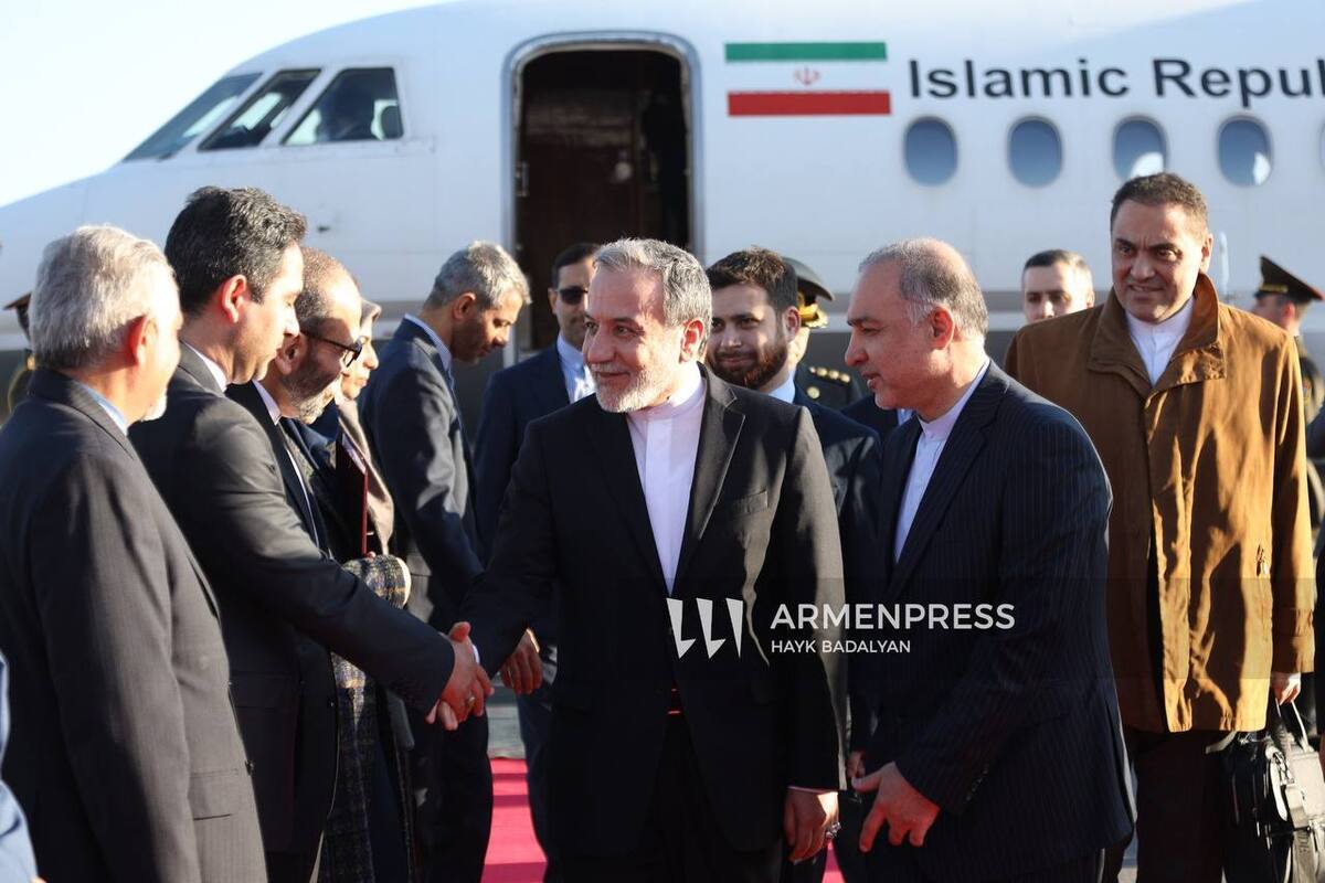 عراقچی وارد ایروان شد