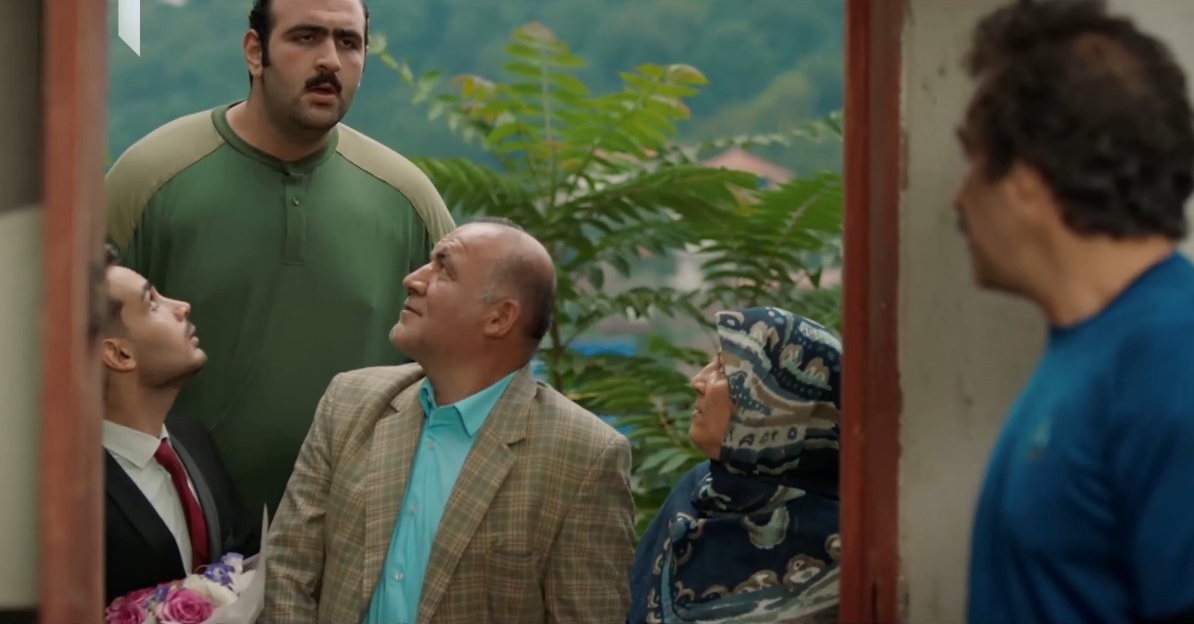 نقی، ارسطو و رحمت مردم را به سمت تلویزیون برگرداندند/ خنده را از من بگیر تبلیغات را نه! نقی، ارسطو و رحمت مردم را به سمت تلویزیون برگرداندند/ خنده را از من بگیر تبلیغات را نه!