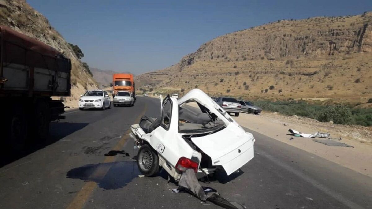 ۳۹۶ نفر جان خود را در تصادفات جادهای از دست دادند